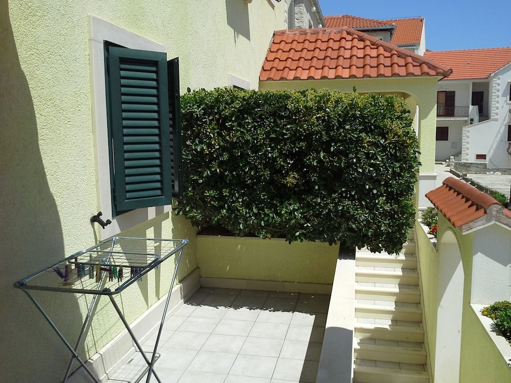 Apartment (Josi - with beautiful garden - A1 Pla)