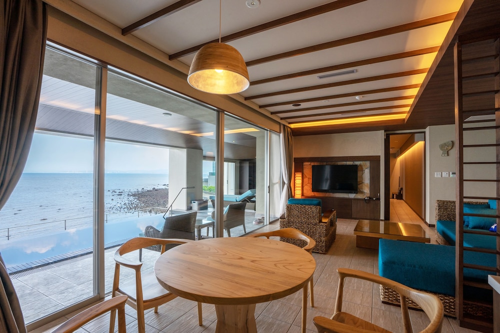 Junior Suite with private pool - New Building - NonSmoking (PS type)