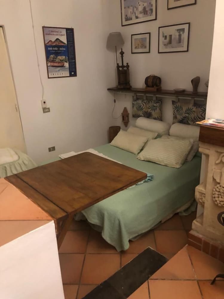 Economy Studio, 1 Bedroom, Kitchenette, Mountain View photo 1