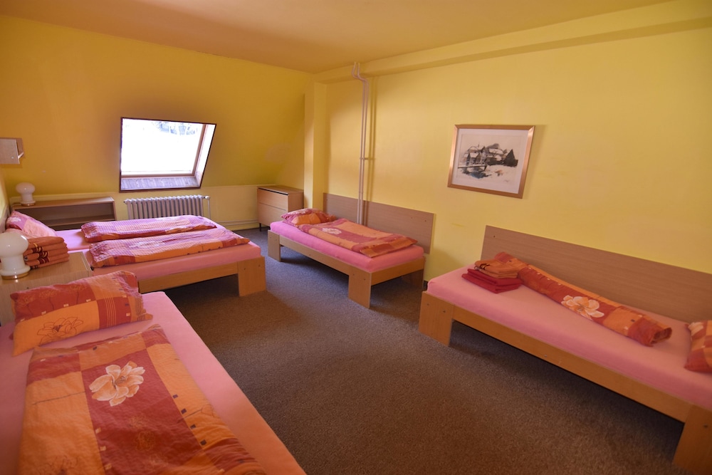 Classic Quadruple Room photo 2