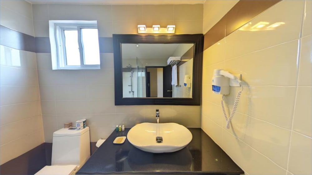 King Room with Spa Bath photo 3