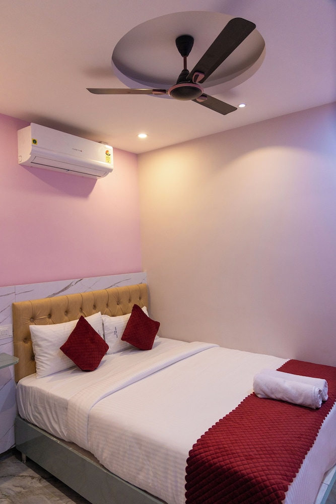 Deluxe Double or Twin Room, Balcony