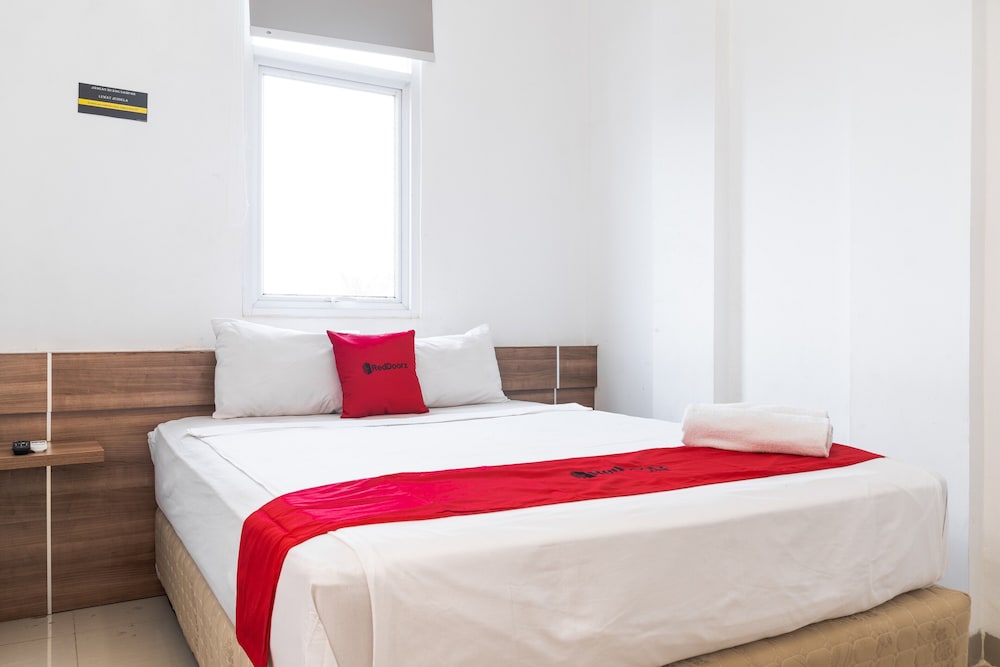 Deluxe Room (Reddoorz)