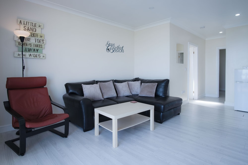 Apartment (2 Bedrooms) photo 3