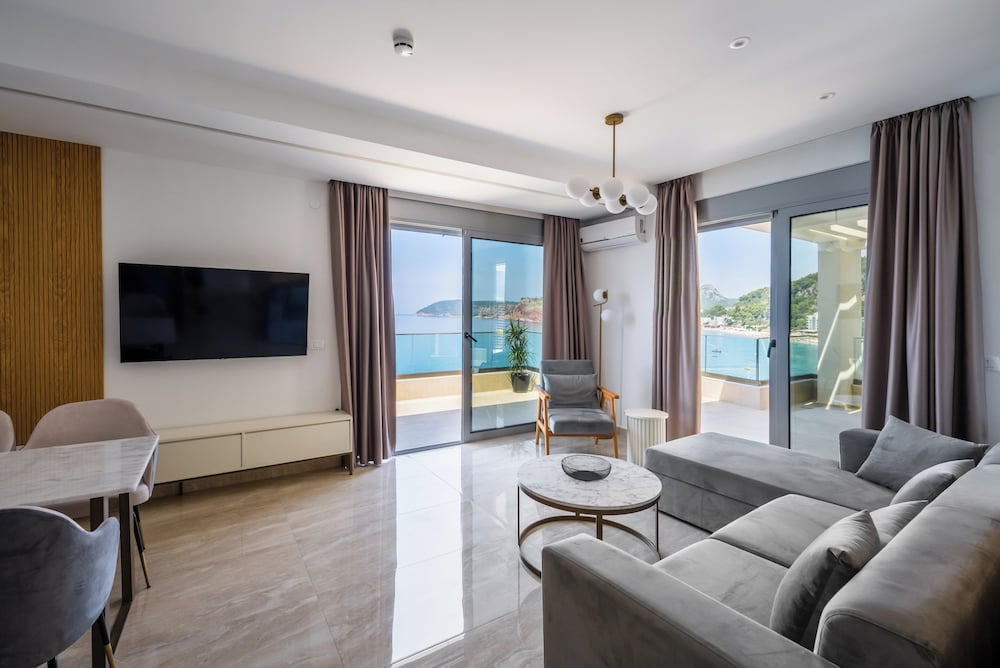 Premium Penthouse, 1 King Bed with Sofa bed, Sea View