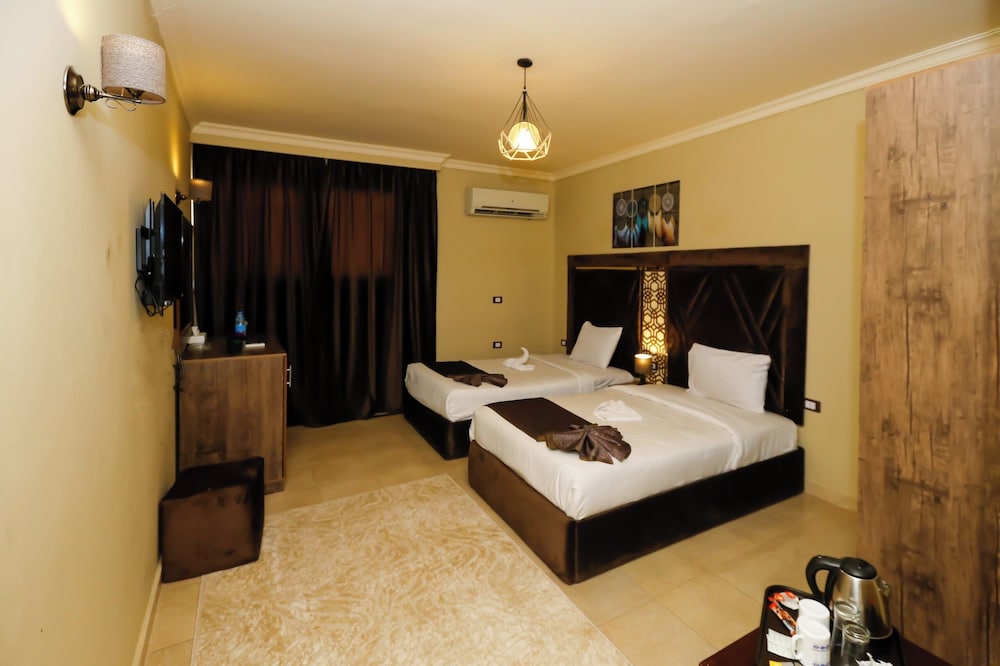 Panoramic Twin Room