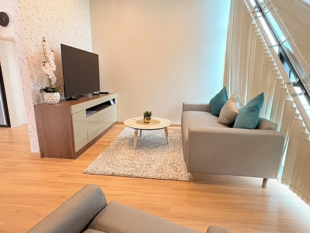 Junior Suite, 2 Twin Beds - Photo 4