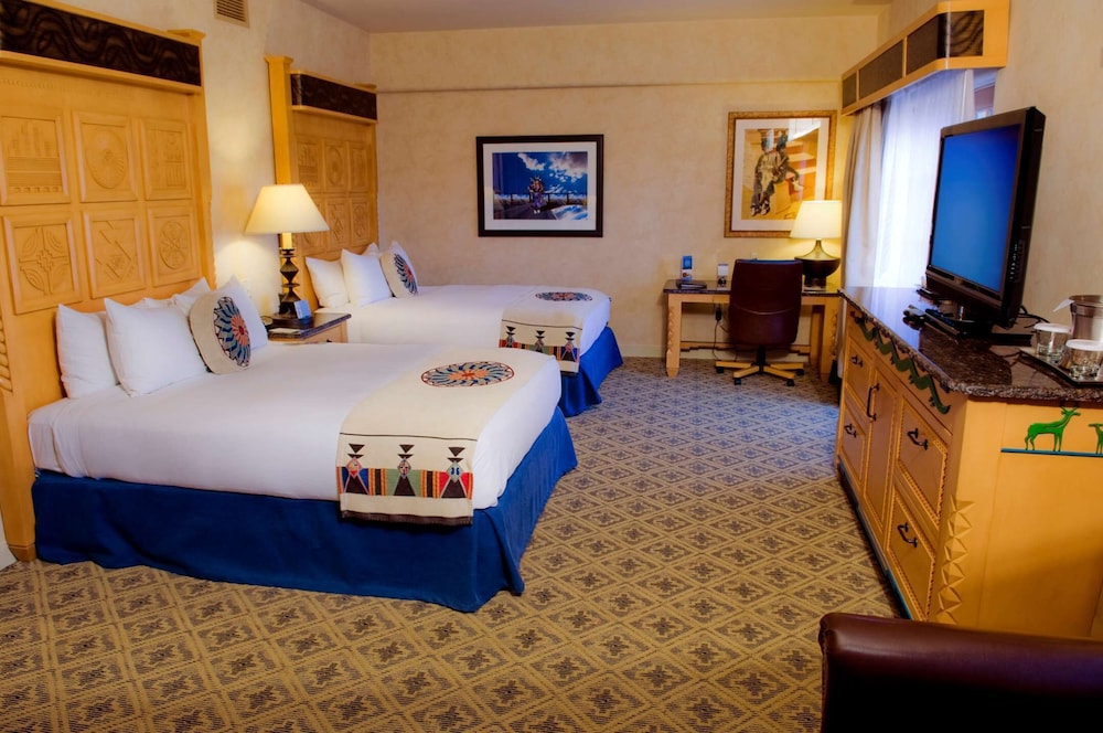 Suite, Two Queen Beds photo 1