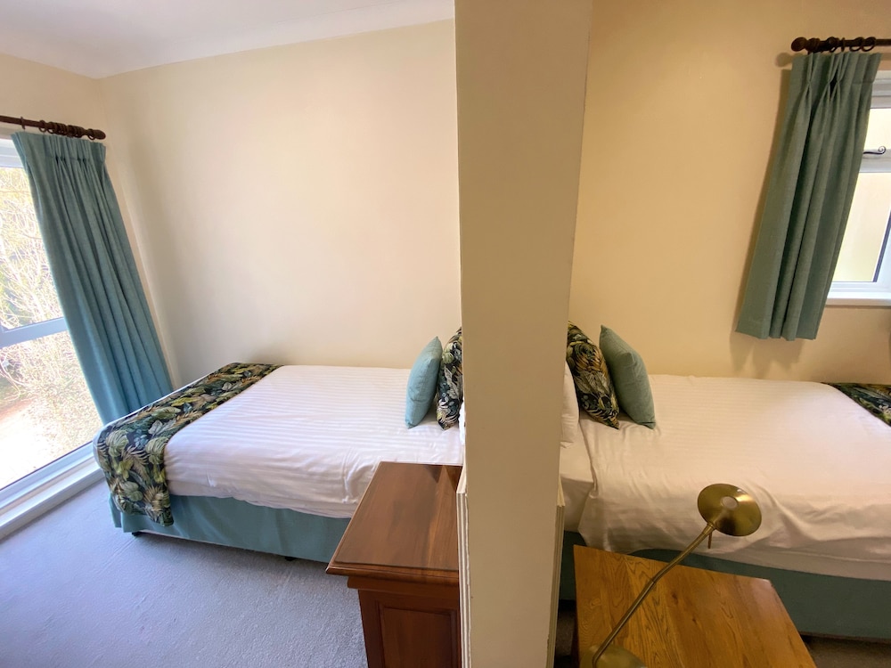 Family Room, Multiple Beds, Non Smoking photo 2