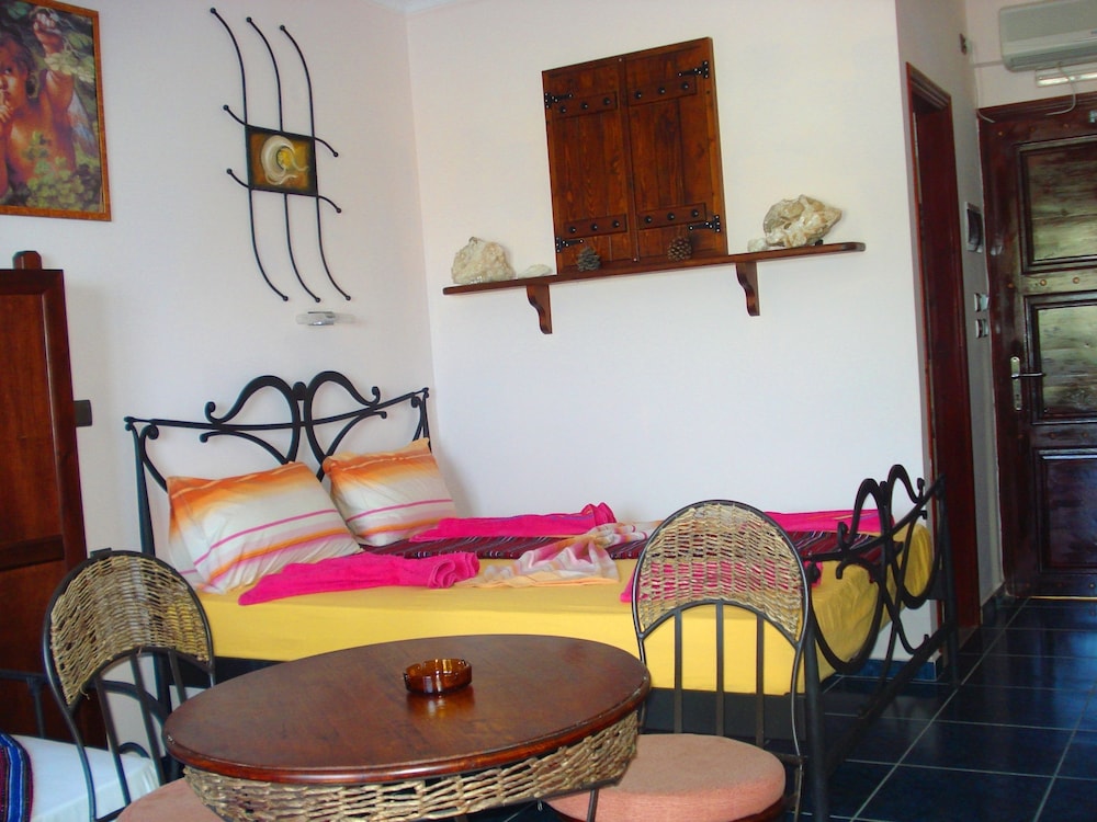 Superior Triple Room, Sea View photo 3