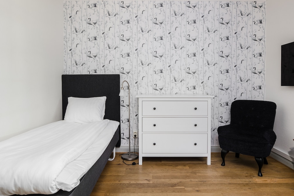 Standard Single Room, Annex Building