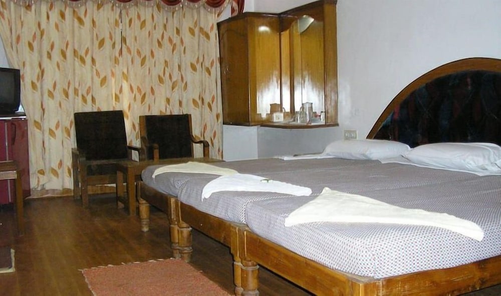 Basic Double Room, 1 Double Bed photo 2