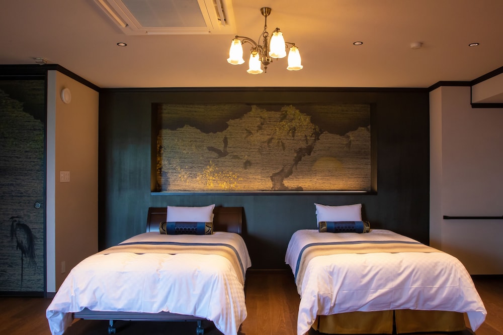 Top Floor Suite 7F, Non Smoking photo 2
