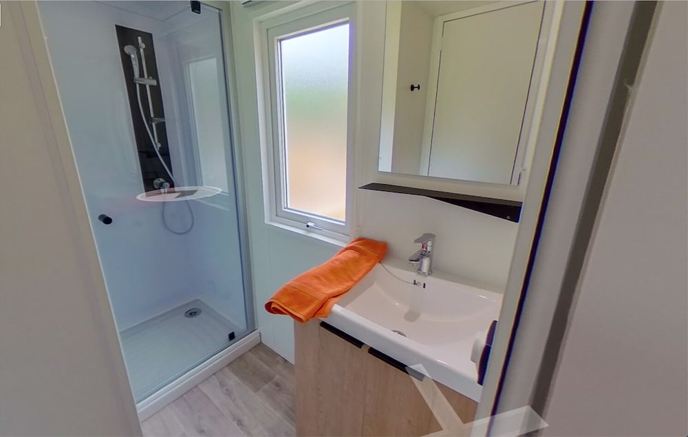 Mobile Home (Deux Chambres) photo 2
