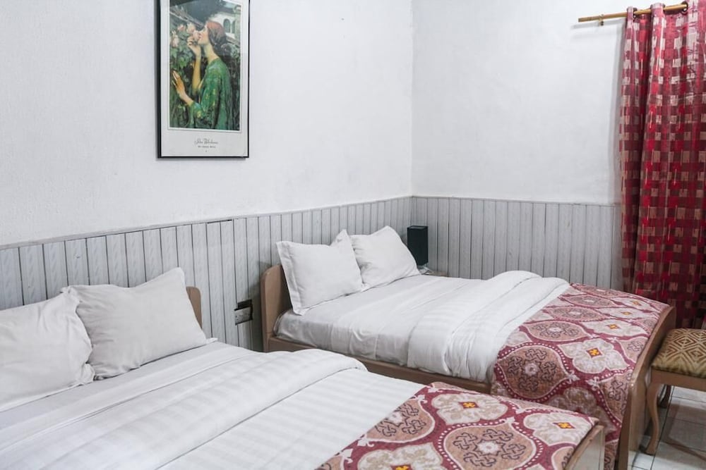 Standard Double or Twin Room photo 3