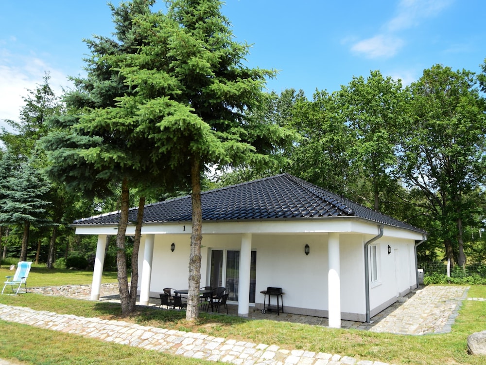 Bungalow photo 1