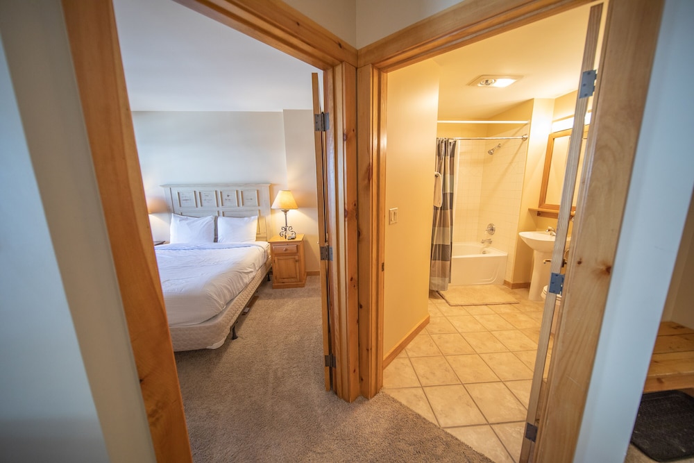 Condo, Multiple Beds, Mountain View (Buffalo Lodge 8381)