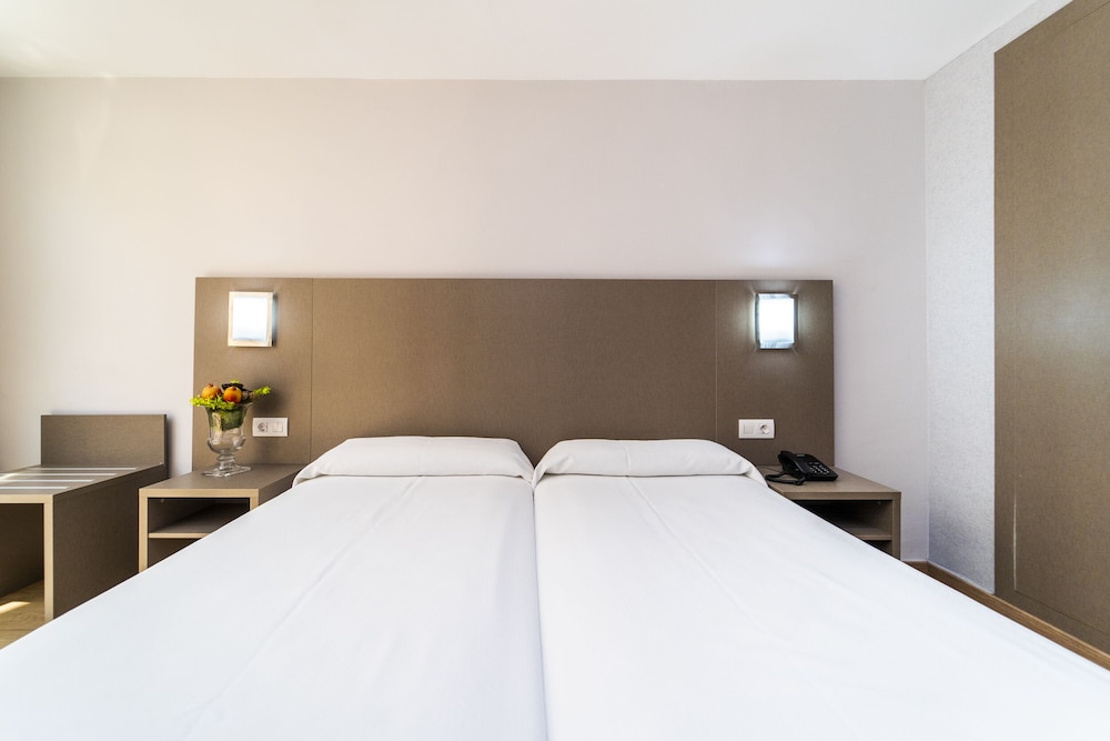 Economy Double Room, Courtyard View photo 2