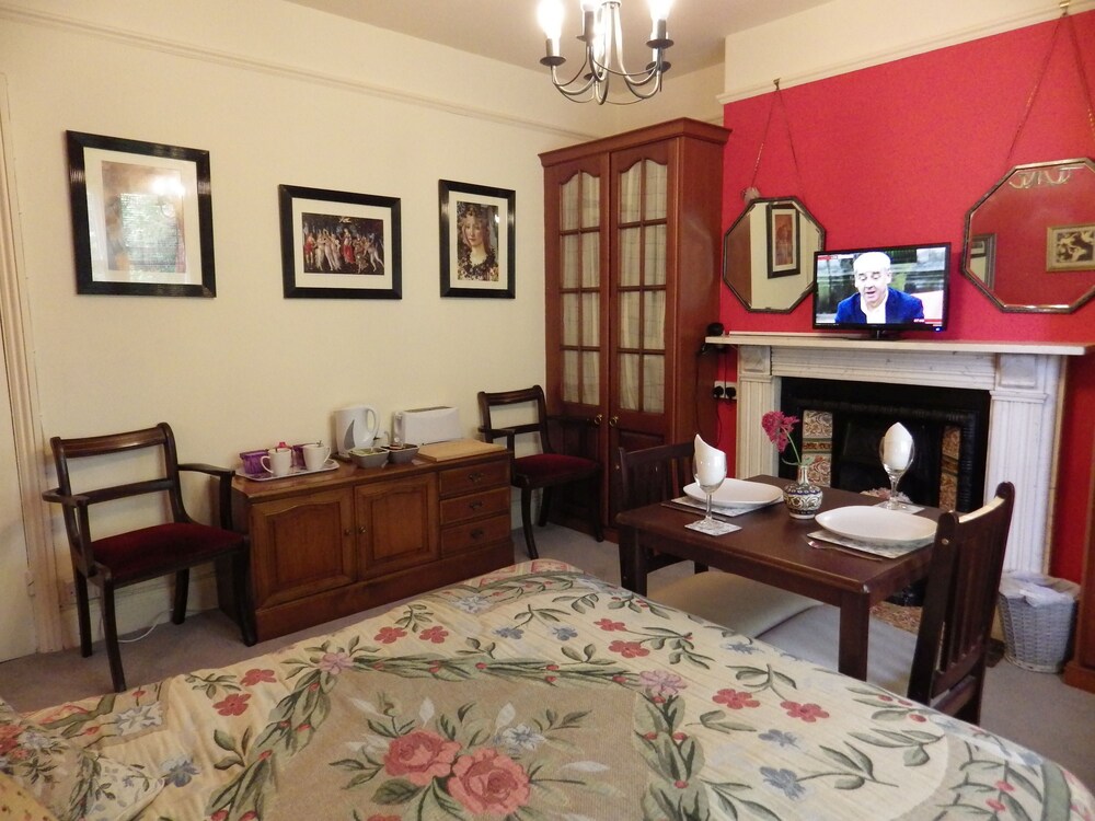 Double Room, Garden View (Wye) photo 3
