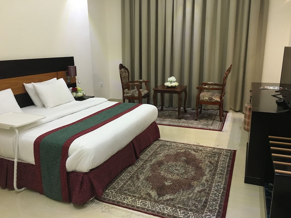 Standard Single Room, 1 Queen Bed photo 3