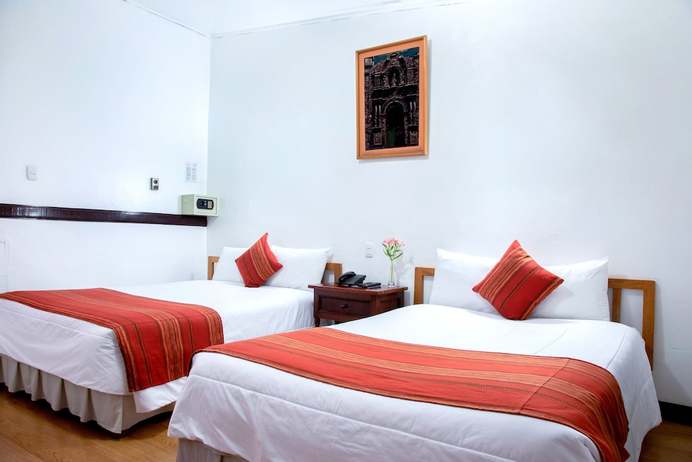 Standard Twin Room, 1 Bedroom, Private Bathroom photo 1