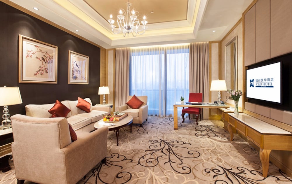 Deluxe Suite photo 2