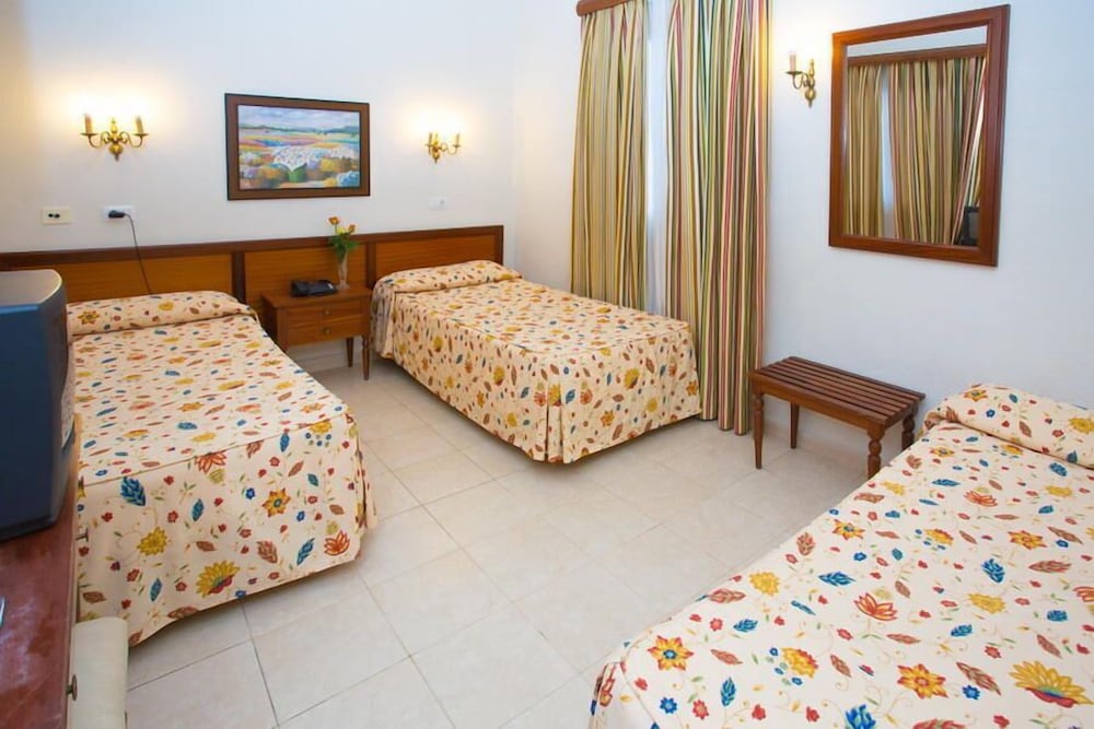 Triple Room photo 2