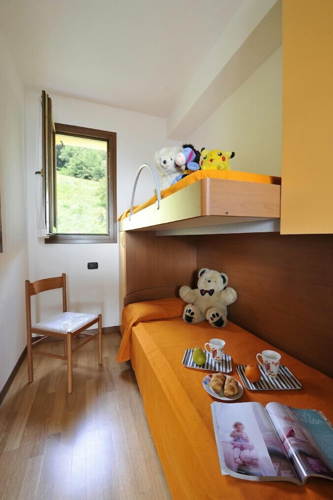 Family Apartment, Multiple Beds, Mountainside (Borgo La Sorgente - Magnolia) photo 2