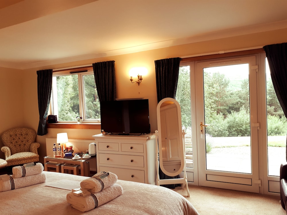 Luxury Double Room, 1 King Bed, Ensuite, Lake View