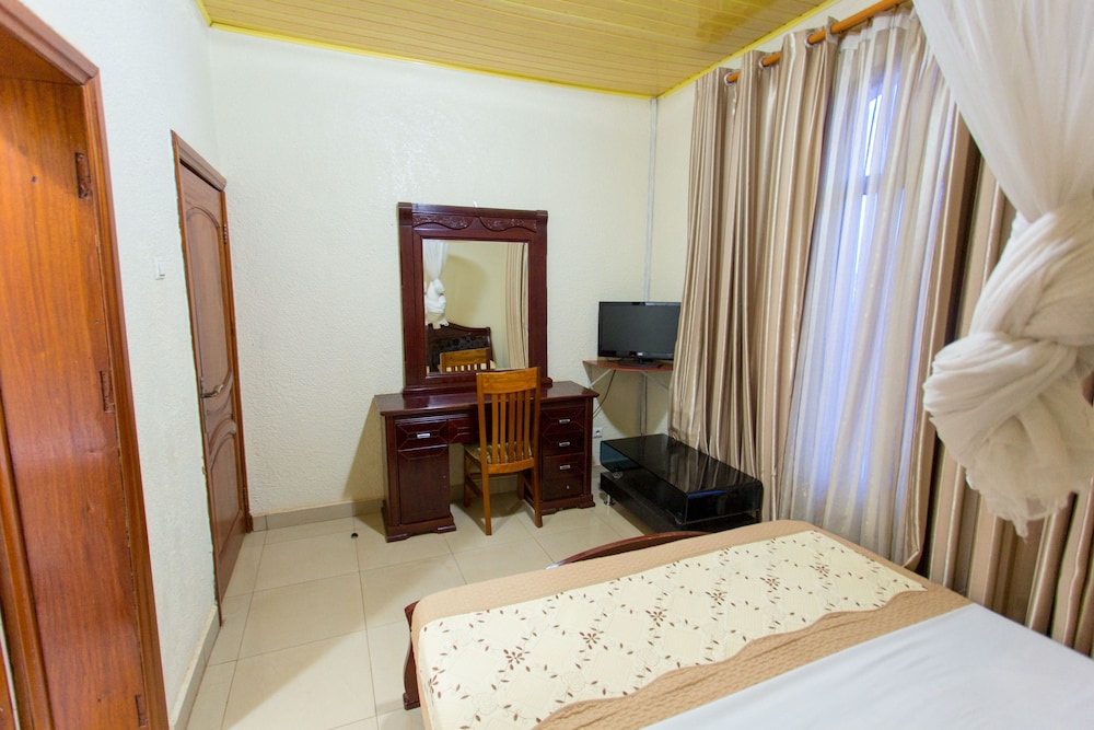 Standard Double Room photo 3