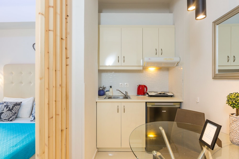 Standard Room (3 Guests) photo 2