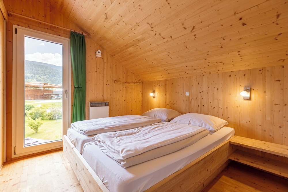 Chalet # 53  mit 4 Schlafzimmern & IR-Sauna