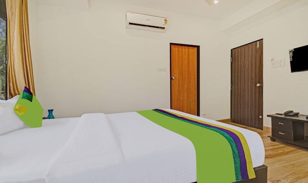 Deluxe Room - Photo 3