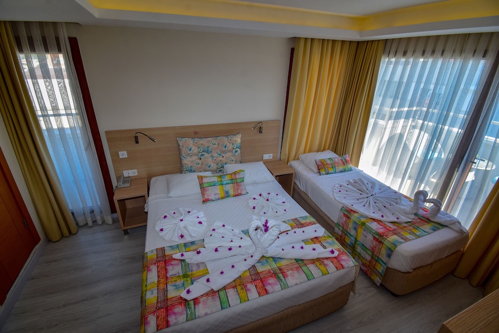 Triple Suite, Terrace