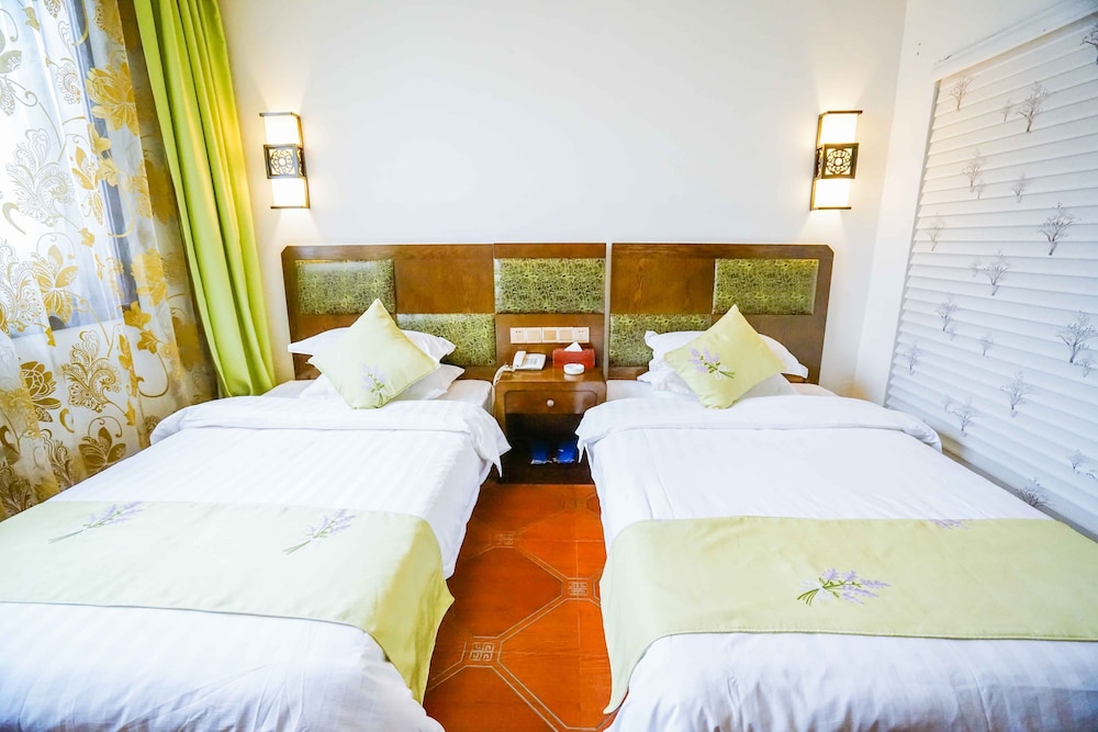 Standard Twin Room photo 3