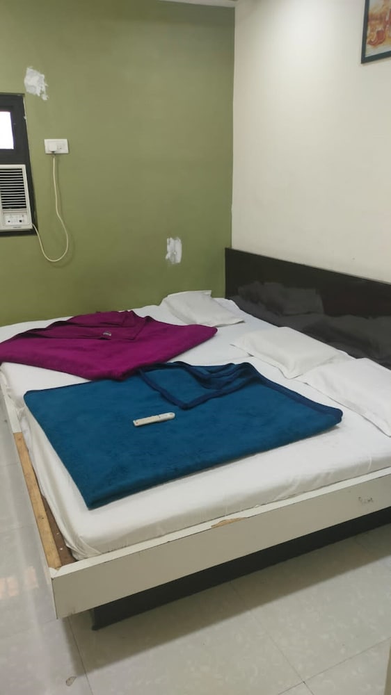 Deluxe Triple Room, City View