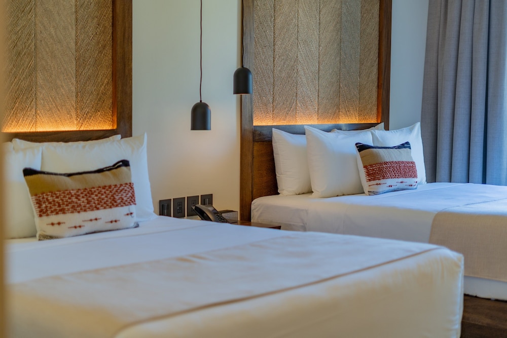 Suite, 1 Bedroom, Sea View - Photo 4
