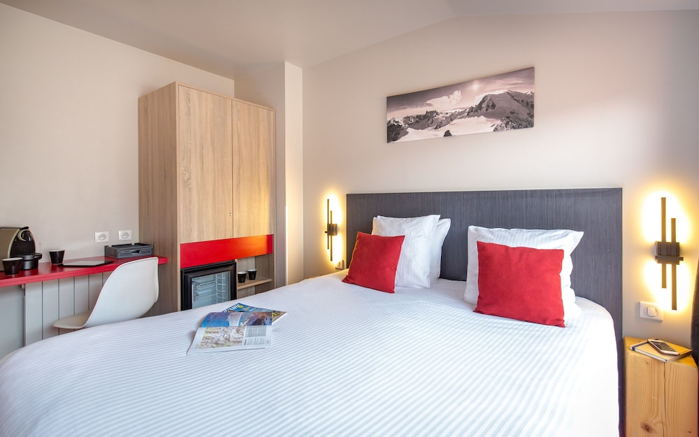 Junior Suite, Resort View - Photo 7