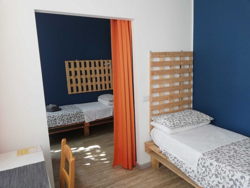 Basic Twin Room, Accessible, Ensuite photo 1