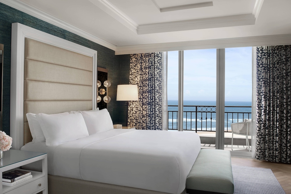 Club Suite, 1 Bedroom, Oceanfront - Photo 2