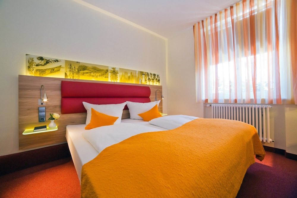 Standard Double Room - Photo 5