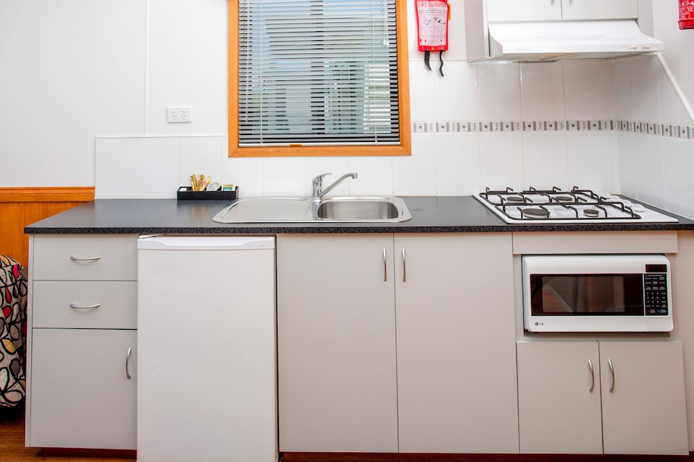 1 Bedroom Cabin - Gull photo 3