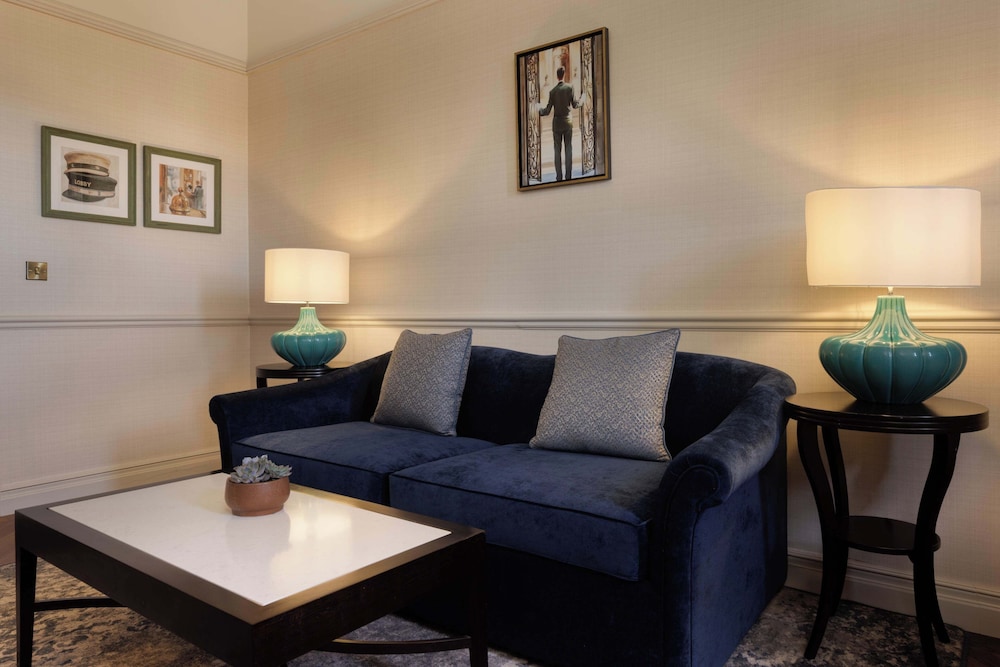 Suite, 1 King Bed (Billy Garioch) - Photo 3
