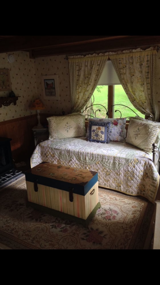 Cabin, Kitchen, Garden View photo 1
