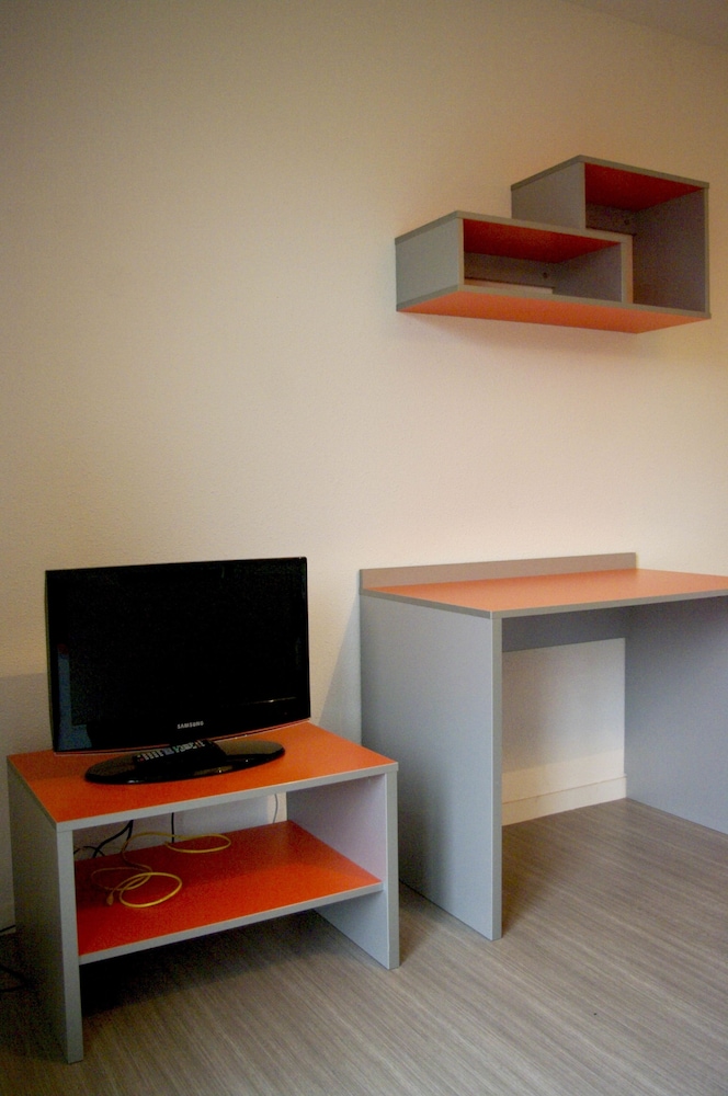 Family Apartment, 1 Bedroom, Kitchenette photo 2