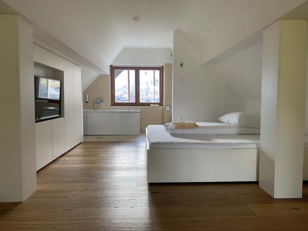 Panoramic Penthouse, 1 Bedroom photo 3