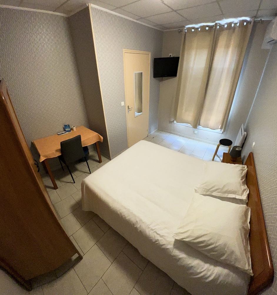 Standard Double Room photo 3