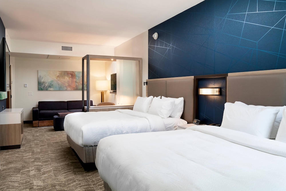 Suite, Multiple Beds (Mobility Accessible, Roll-in Shower) - Photo 1