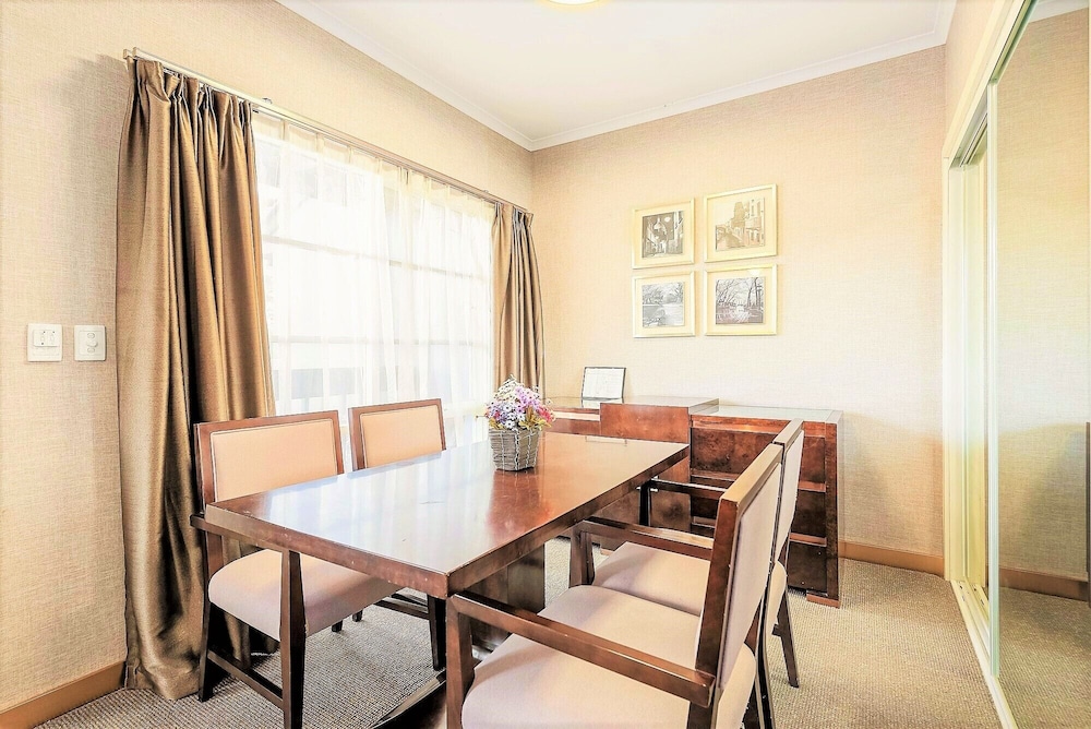 Hillview Spa Suite with Two Queen Beds photo 3