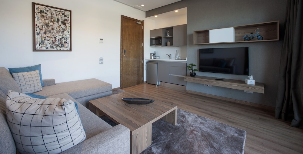Superior Suite, 1 King Bed with Sofa bed photo 1